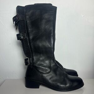 Black Boots With Back Buckle Design